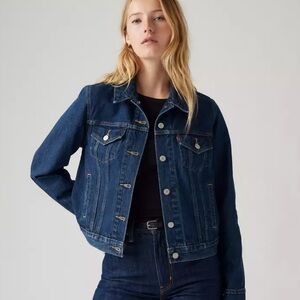 NWT-Levi’s Original Trucker Jean Jacket